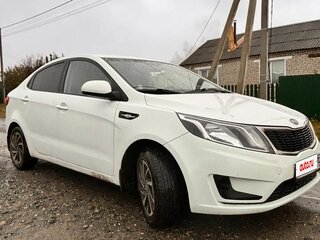 2012 Kia Rio III, белый, 750000 рублей, вид 3