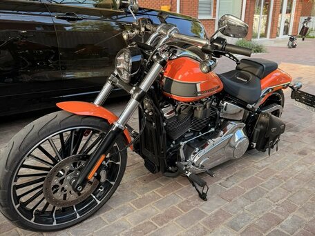 2023 Harley-Davidson Breakout, оранжевый, 3000000 рублей, вид 3