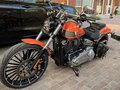 2023 Harley-Davidson Breakout, оранжевый, 3000000 рублей - вид 2