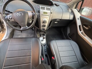 2008 Toyota Yaris Multimode II, белый, 450000 рублей, вид 5