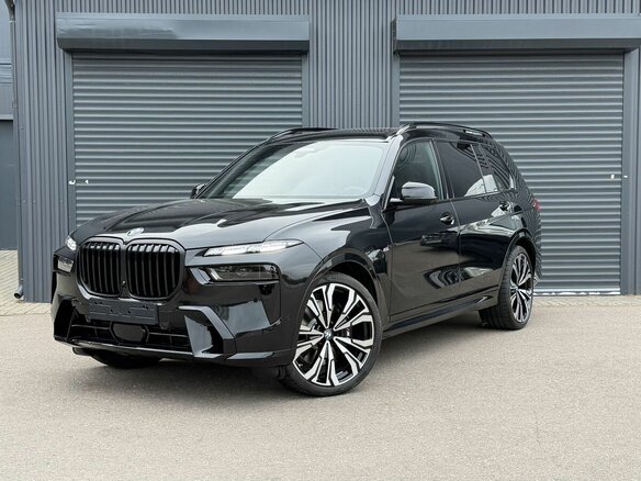 2026 BMW X7 40d I (G07) Рестайлинг, чёрный