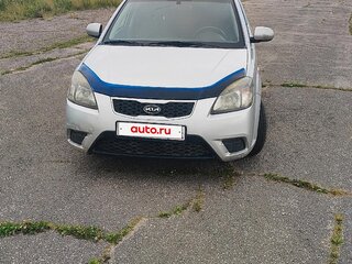 2011 Kia Rio II Рестайлинг, серебристый, 410000 рублей, вид 2
