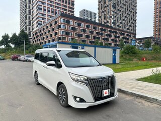 2018 Toyota Esquire I Рестайлинг, белый, 2300000 рублей, вид 1
