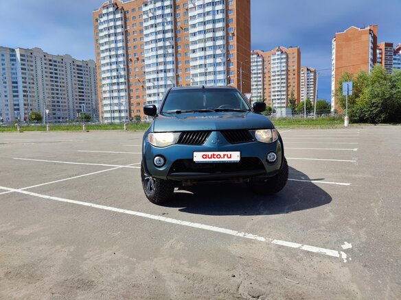 2007 Mitsubishi L200 IV, зелёный