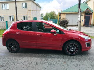 2011 Peugeot 308 I Рестайлинг, красный, 370000 рублей, вид 3