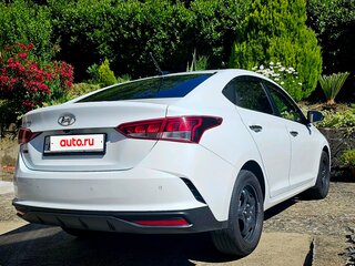 2021 Hyundai Solaris II Рестайлинг, белый, 1730000 рублей, вид 2