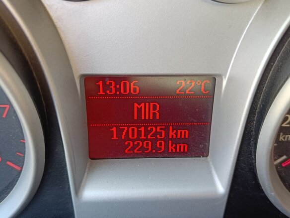 2010 Ford Focus II Рестайлинг, серебристый, 570000 рублей - вид 13
