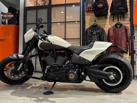 2019 Harley-Davidson FXDR 114, белый, 2099000 рублей, вид 1