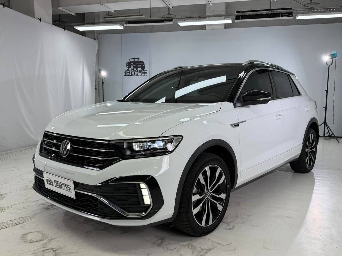 Открыть фотографии: Volkswagen T-Roc I (China Market)