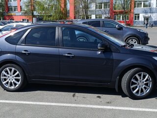 2010 Ford Focus II Рестайлинг, серый, 390000 рублей, вид 4