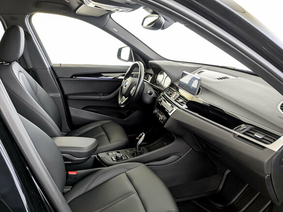 2021 BMW X1 20i xDrive II (F48) Рестайлинг, чёрный, 3450000 рублей - вид 10