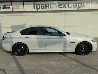 2016 BMW 5 серии 530d xDrive VI (F10/F11/F07) Рестайлинг, белый, 3700000 рублей, вид 4