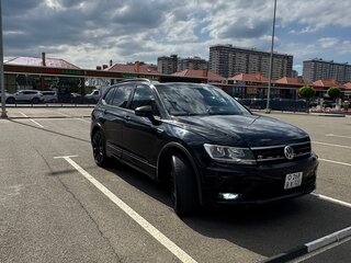 2021 Volkswagen Tiguan Allspace II, чёрный, 2950000 рублей, вид 4