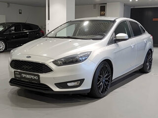 2017 Ford Focus III Рестайлинг, серебристый, 870000 рублей, вид 1
