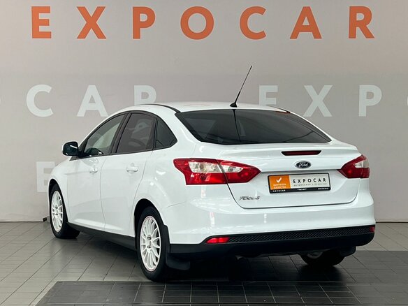 2011 Ford Focus III, белый, 650000 рублей - вид 6