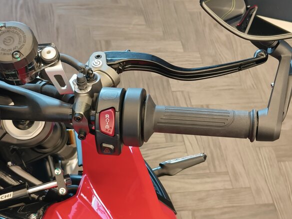 2026 QJMotor SRK 921, красный, 1090000 рублей - вид 15
