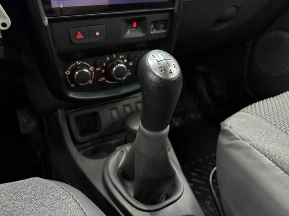 2016 Nissan Terrano III (D10), серебристый, 974900 рублей - вид 12