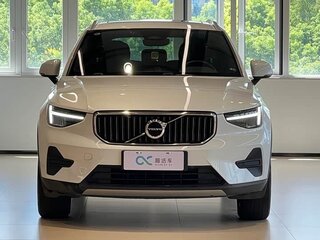 2024 Volvo XC40 I Рестайлинг, белый, 3150000 рублей, вид 2