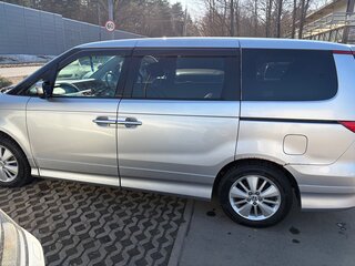 2010 Honda Elysion I Рестайлинг, серебристый, 1300000 рублей, вид 4