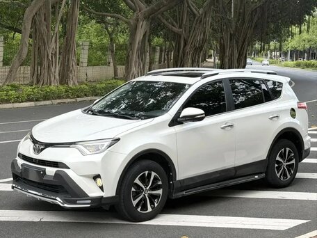 Toyota RAV4 IV (XA40) Рестайлинг