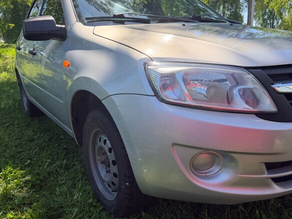 2013 Lada (ВАЗ) Granta I, серебристый