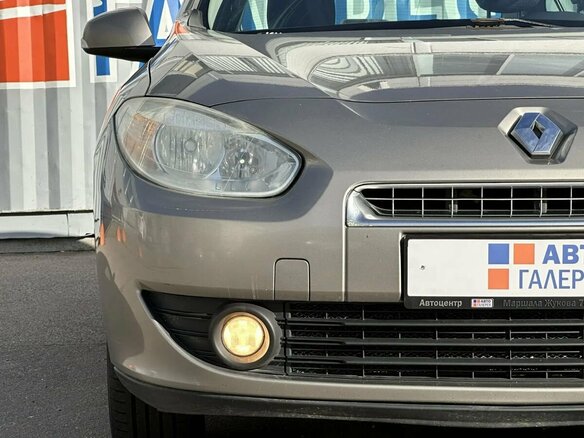 2010 Renault Fluence I, бежевый, 590000 рублей - вид 6