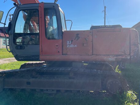 2005 Hitachi Гусеничные, 4200000 рублей, вид 3