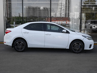 2013 Toyota Corolla XI (E160, E170, E180), белый, 949000 рублей, вид 4