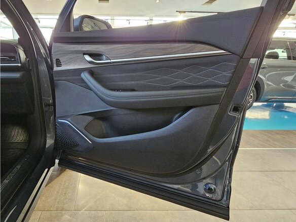 2026 Geely Monjaro, серый - вид 13