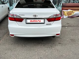 2018 Toyota Camry VII (XV50) Рестайлинг 2, белый, 2050000 рублей, вид 4