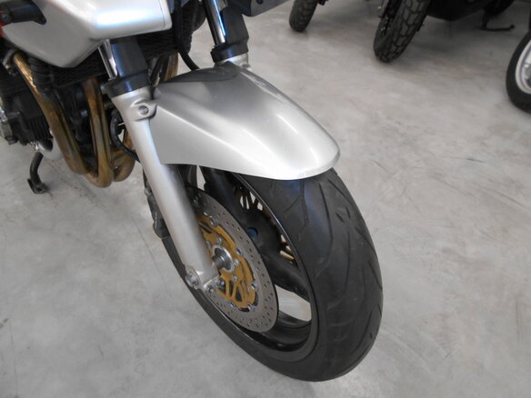 2002 Suzuki Bandit 1200, серебристый, 360000 рублей - вид 9