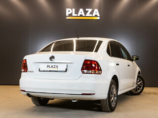2016 Volkswagen Polo V Рестайлинг, белый, 1050000 рублей, вид 4