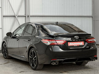 2018 Toyota Camry US Market VIII (XV70), чёрный, 2740000 рублей, вид 4