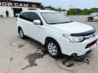 2013 Mitsubishi Outlander III, белый, 1150000 рублей, вид 4