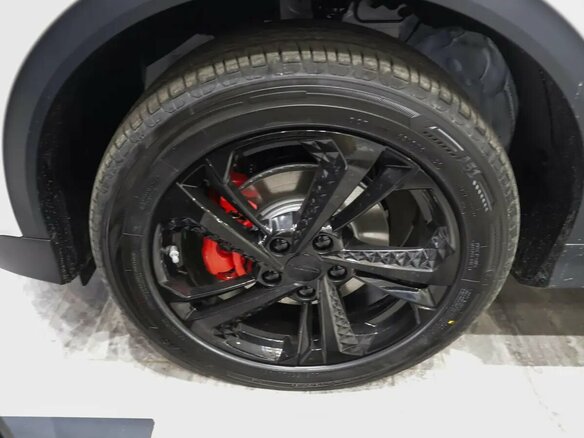 2026 Geely Coolray I Рестайлинг 2, белый, 3020000 рублей - вид 5