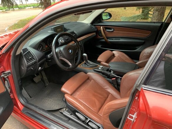 2008 BMW 1 серии 125i I (E81/E82/E87/E88) Рестайлинг, красный - вид 4