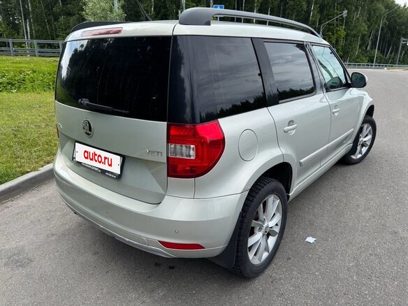 2015 Skoda Yeti I Рестайлинг, серебристый, 1050000 рублей - вид 4