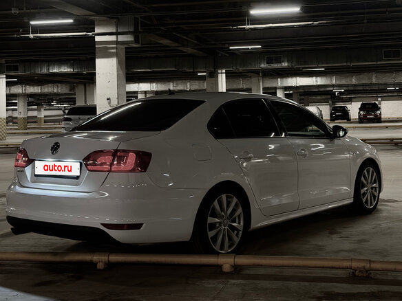 2013 Volkswagen Jetta VI, белый, 730000 рублей - вид 3