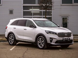 2019 Kia Sorento III Prime Рестайлинг, белый, 2495000 рублей, вид 3
