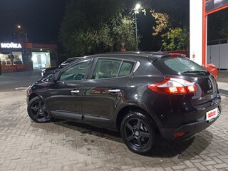 2012 Renault Megane III Рестайлинг, чёрный, 600000 рублей, вид 4