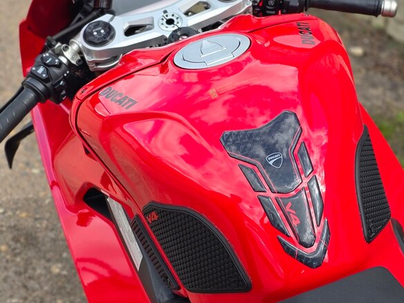 2023 Ducati Panigale V4, красный, 2280000 рублей - вид 14