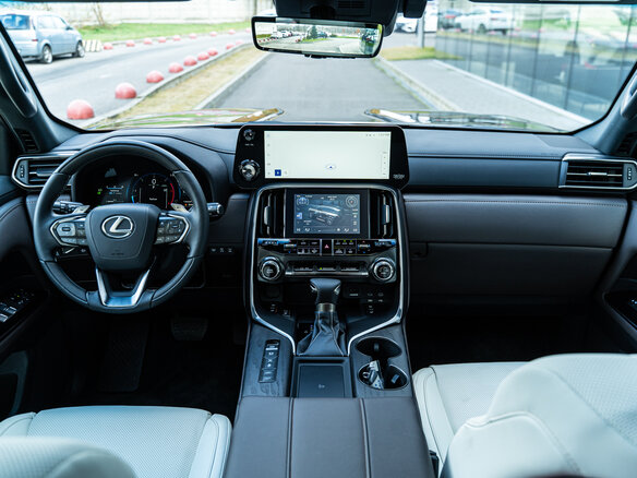2026 Lexus LX 500d IV, чёрный, 19790000 рублей - вид 7
