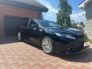2019 Toyota Camry VIII (XV70), чёрный, 2350000 рублей, вид 1