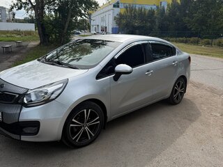 2012 Kia Rio III, серый, 870000 рублей, вид 4