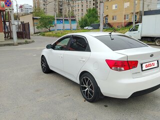 2012 Kia Cerato 6-speed II, белый, 1055000 рублей, вид 4