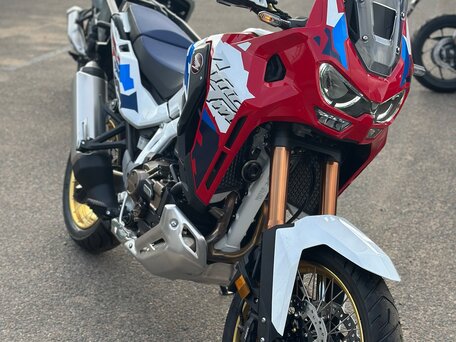 2026 Honda CRF 1000L Africa Twin, белый, 2450000 рублей, вид 5