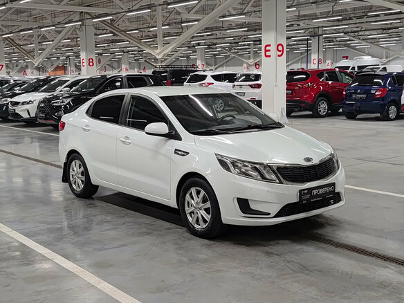 2012 Kia Rio III, белый, 549000 рублей - вид 2
