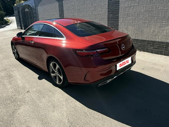 2017 Mercedes-Benz E-Класс 200 V (W213, S213, C238), красный, 4500000 рублей - вид 3