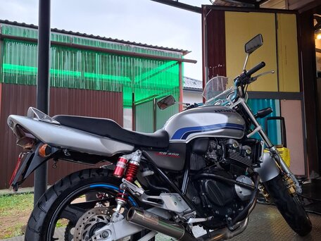 1999 Honda CB 400 Super Four, серебристый, 310000 рублей, вид 3