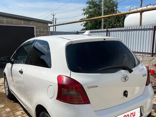 2007 Toyota Yaris II, белый, 400000 рублей, вид 5